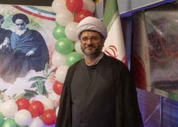 دومین شب برنامه زنده «ایران 45» از شبکه سپهر سیما به امام موسی بن جعفر(ع) تقدیم شد