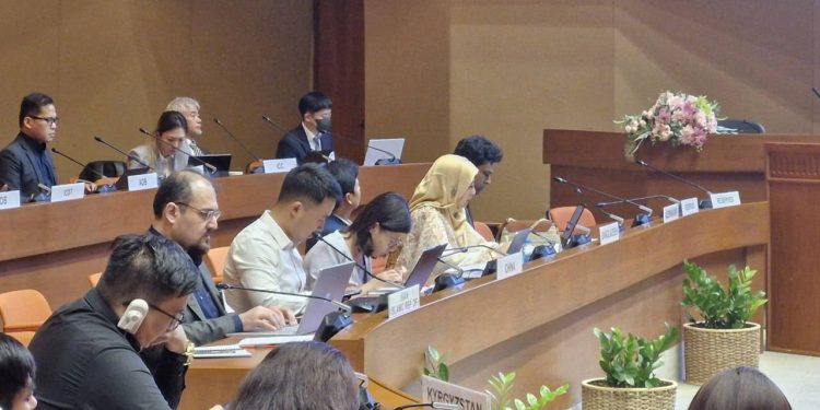 ایران: فاتح تجارت الکترونیکی با سرعتی شگفت انگیز و گامی بلند به سوی تجارت بدون کاغذ